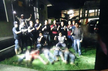 Pose dengan 5 Mayat Begal Jadi Viral, Polisi Turunkan Tim Penyelidikan