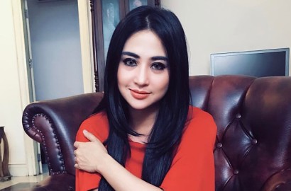 Dewi Persik Pamer Dua 'Ular Berbisa' 'Nadin', Netter Puji Kecantikannya