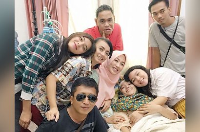 Ini Alasan Renita Sukardi Masih Syuting 'Tukang Ojek Pengkolan' di Atas Ranjang