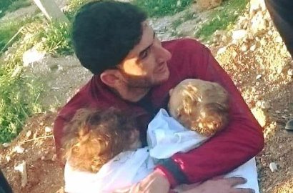 Bayi Kembarnya Tewas Akibat Senjata Kimia, Foto Pria Suriah Ini Tuai Simpati Publik