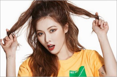 HyunA Pamer Pusar dan Paha Mulus di Foto-Foto Promosi Brand Pakaian