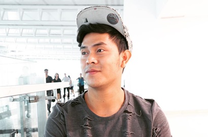 Lagu 'Kekasih Bayangan' Menyayat Hati, Cakra Khan Sukses Bikin Galau