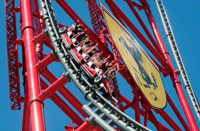 Ferrari Punya Roller Coaster Tercepat dan Tertinggi di Eropa, Tertarik Mencoba?
