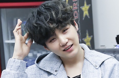 Tak Sengaja Crop Foto Suga, Stasiun TV Ini Langsung 'Diserang' Fans BTS