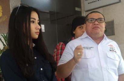 Heboh Kawin Kontrak Rp 1 M dan Kasus Hukum, Bella Luna Akui Depresi Karena Pengacara Razman