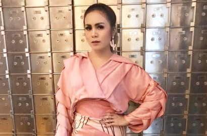 Gelar Penikahan Super Mewah, Sosok Suami Momo Geisha Hebohkan Netter