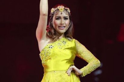 Ayu Ting Ting Melotot dan 'Omeli' Ortu, Netter: Kayak Gini Mau Nyaingin Nagita?