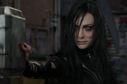 Hancurkan Palu Thor Hingga Asgard, Kekuatan Dewi Kematian Hela Tampak Ngeri di 'Thor Ragnarok'