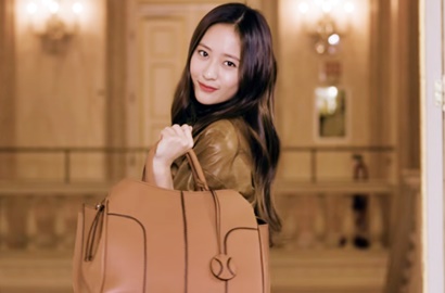 Jadi Model Pertama dari Asia, Krystal Nge-Dance Girang di Italia