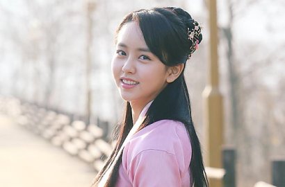 Dianggap Paling Cantik Pakai Hanbok, Ini Penampilan Terbaru Kim So Hyun di 'Ruler'