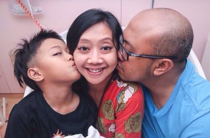 Anak Kedua Lahir Usai 8 Tahun Menanti, Asri Welas Lakukan Hal Ini Sebelum Persalinan