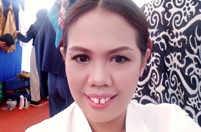 Baru Gugat Cerai, Ely Sugigi Pamer Selfie Nempel Cowok Berondong Ganteng