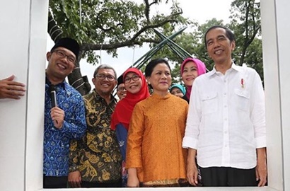 Dampingi Jokowi Blusukan, Kuis dari Ridwan Kamil Bikin Salah Fokus