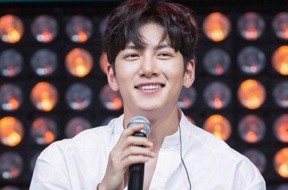 Serunya Ji Chang Wook cs Gelar Kampanye Kocak Demi Promosi 'Suspicious Partner'
