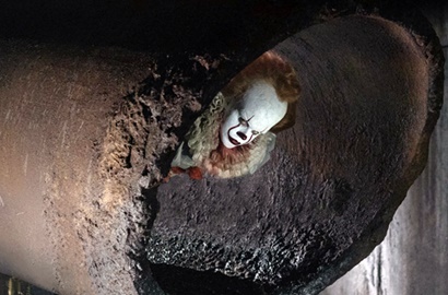 Foto BTS 'It' Ungkap Serangan Mematikan Badut Pennywise