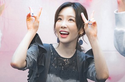 Ketemu Fanboy Gemetaran di Fansign, Manisnya yang Dilakukan Tae Yeon Ini