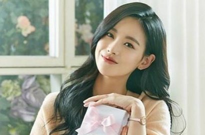 Umbar Punggung Seksi, Begini Hasil Pemotretan Oh Yeon Seo di Bali
