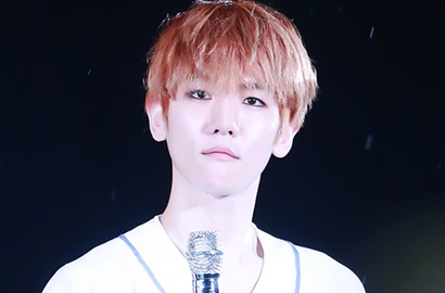 Terus-Terusan Ditelepon Sasaeng Saat V Live, Baekhyun Minta Maaf ke Fans