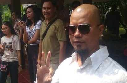 Ahmad Dhani Berkicau Soal Hukum, Netizen Ini 'Skak Mat' Tentang Kecelakaan Dul