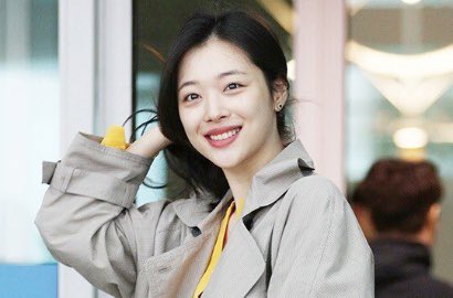 Selalu Tampil Stylish, Majalah Fashion Sebut Sulli Seleb Korea Paling Imut?