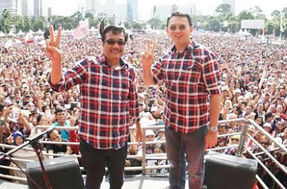 Jagoannya Kalah di Quick Count, Relawan Ahok-Djarot Berpelukan dan Menangis