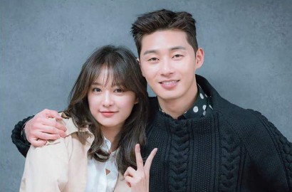 Duduk Berduaan, Kim Ji Won-Park Seo Joon Saling Tatap Sinis di 'Fight For My Way'