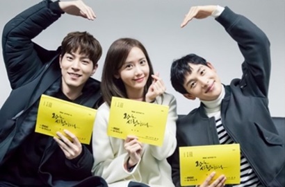Imutnya Yoona Ajak Hong Jong Hyun Goda Siwan di 'The King Loves'