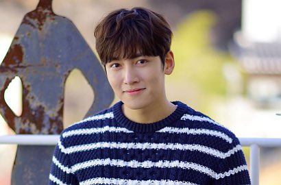 Hadiri Fansign Brand Fashion, Gantengnya Ji Chang Wook Bikin Silau