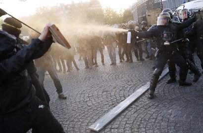 Pilpres Perancis, Macron dan Le Pen Maju Putaran Kedua Hingga Kerusuhan