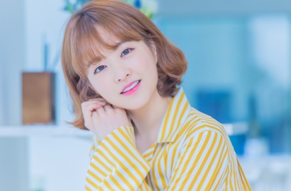 Unyu Pakai Kacamata, Park Bo Young Girang Pamer Gelang Khas Bali