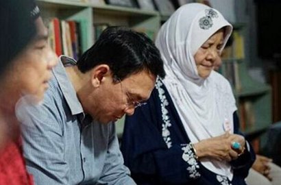 Mengharukan, Begini Kisah Umi Nurul Puasa 100 Hari Demi Doakan Ahok-Djarot