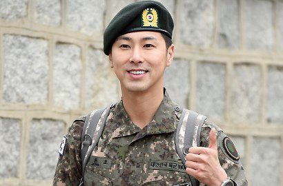 Hadiah Usai Wamil, Fans Bakal Resmikan Perpustakaan Atas Nama Yunho TVXQ