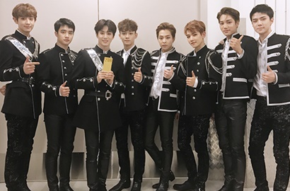 Bikin Iri, Orang-Orang Ini Ketemu Hingga Foto Bareng Member EXO di New York