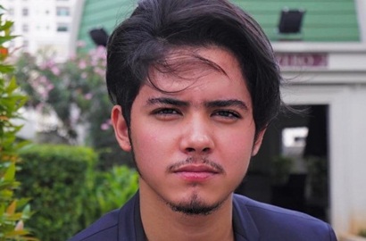 Diejek Mirip Orang Stres Gara-Gara Kumis, Aliando Tampar Haters Pakai Video Keren Ini