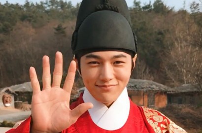 L Infinite Senyum Bareng Anjing Kecil di BTS 'Ruler', Lebih Imut Siapa?