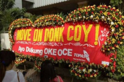 Serukan 'Move On', Muncul Karangan Bunga 'Tandingan' di Balai Kota DKI