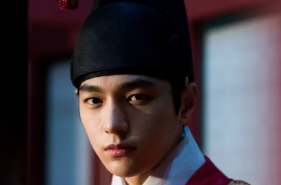 Dispatch Rilis Deretan Foto Super Ganteng L Infinite Saat Jadi Raja di 'Ruler', Penasaran?