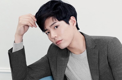 Dukung 'Proxy'  Yeo Jin Goo, Park Bo Gum Bikin Kru Wanita Ceria di Lokasi Syuting