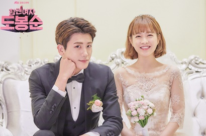 So Sweet, Hyungsik Juga Perlakukan Park Bo Young Layaknya Pacar di Luar Drama