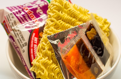 Suka Ketagihan Indomie, Yuk Kenalan Sama Peracik Kelezatan Mi Instan Itu