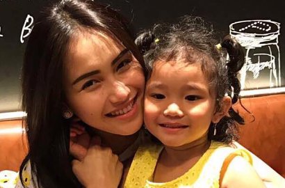 Sebut Tak Gemar Dandan Saat Seumur Bilqis, Ayu Ting Ting 'Bohong' Soal Masa Kecilnya?