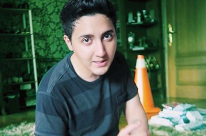 Berita dan Gosip tentang Aaron Ashab. Tulisan Artikel 