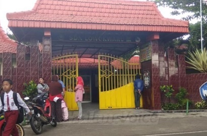 Sebut untuk 'Terapi Kesehatan', Kepala Sekolah SD di Malang Setrum 4 Siswa