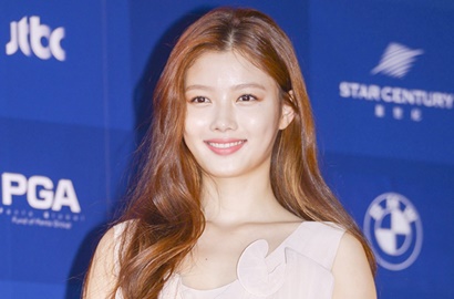 Anggun di Baeksang, Harga Dress Cantik Kim Yoo Jung Tak Sampai 5 Juta Rupiah?