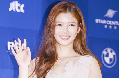 Pakai Dress Rp 3 Jutaan di Baeksang, Kim Yoo Jung Dipuji Tetap Cantik