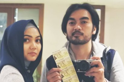 Bikin Fans Gemas, Inikah 'Kode' Rina Nose Minta Dinikahi Mantan Suami?
