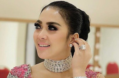 Gelang Syahrini Harganya Miliaran, Netter Ingatkan Soal Mati dan Amal