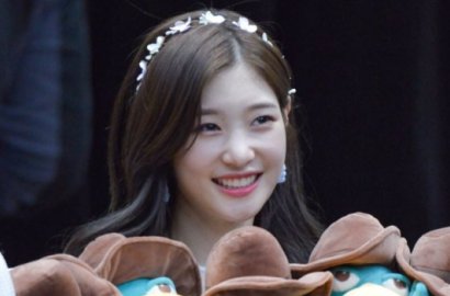 Pamer Paha Mulus, Begini Penampilan Chae Yeon DIA di Pertandingan Baseball