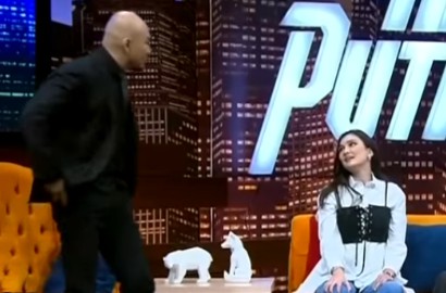 Deddy Corbuzier dan Luna Maya Tertawakan Ayu Ting Ting, Cuek Diserbu Bala Jaer