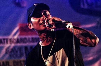Young Lex Keren di Depan Mobil Mewah, Netter: Tukang Parkir, Mas?